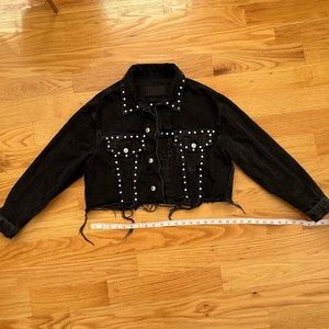 Zara Distressed Black Cropped Denim Jacket with Frayed Hems. Size M